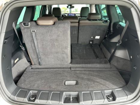 JEEP Commander 2.0 16V 4P TD380 OVERLAND 4X4 TURBO DIESEL AUTOM�TICO AT9, Foto 19
