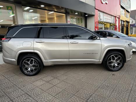 JEEP Commander 2.0 16V 4P TD380 OVERLAND 4X4 TURBO DIESEL AUTOM�TICO AT9, Foto 2