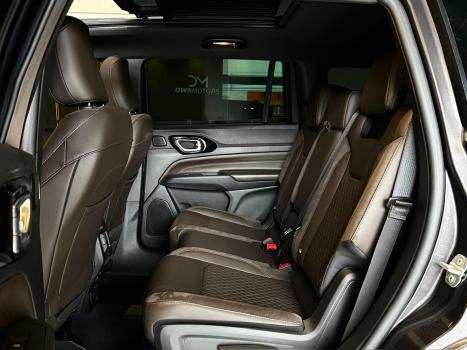 JEEP Commander 2.0 16V 4P TD380 OVERLAND 4X4 TURBO DIESEL AUTOMÁTICO AT9, Foto 11