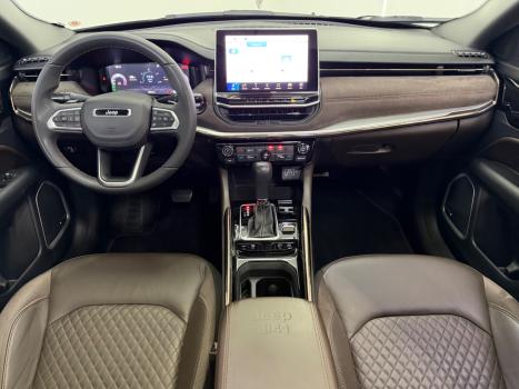 JEEP Commander 2.0 16V 4P TD380 OVERLAND 4X4 TURBO DIESEL AUTOM�TICO AT9, Foto 4