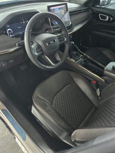 JEEP Commander 2.0 16V 4P TD380 OVERLAND 4X4 TURBO DIESEL AUTOM�TICO AT9, Foto 5