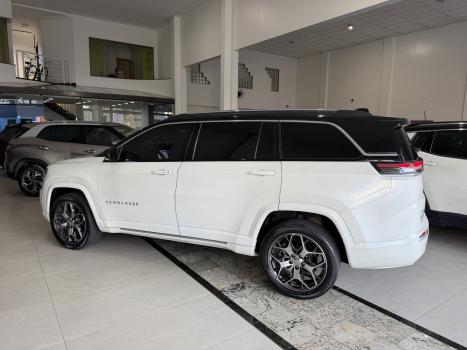 JEEP Commander 2.0 16V 4P TD380 OVERLAND 4X4 TURBO DIESEL AUTOMÁTICO AT9, Foto 6