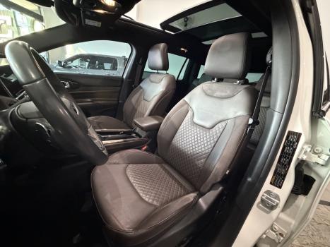 JEEP Commander 2.0 16V 4P TD380 OVERLAND 4X4 TURBO DIESEL AUTOMÁTICO AT9, Foto 13