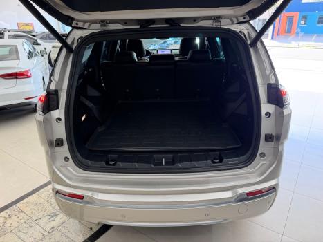 JEEP Commander 2.0 16V 4P TD380 OVERLAND 4X4 TURBO DIESEL AUTOMÁTICO AT9, Foto 7