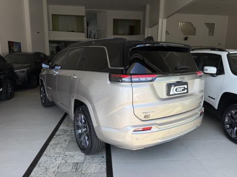 JEEP Commander 2.0 16V 4P TD380 OVERLAND 4X4 TURBO DIESEL AUTOMÁTICO AT9, Foto 4