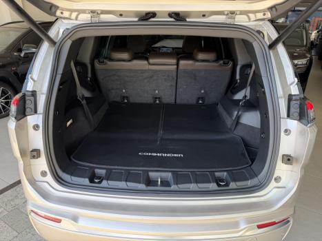 JEEP Commander 2.0 16V 4P TD380 OVERLAND 4X4 TURBO DIESEL AUTOMÁTICO AT9, Foto 8