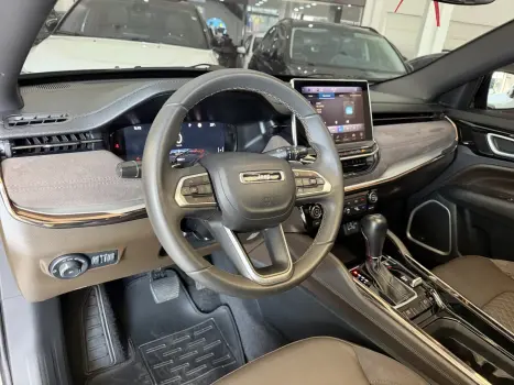 JEEP Commander 2.0 16V 4P TD380 OVERLAND 4X4 TURBO DIESEL AUTOMÁTICO AT9, Foto 12