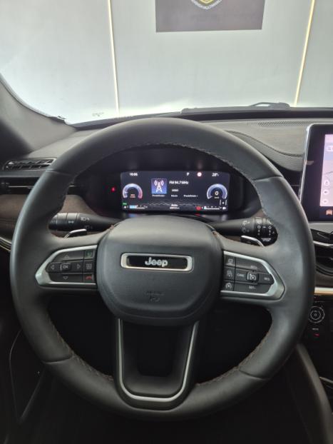 JEEP Commander 2.0 16V 4P TD380 OVERLAND 4X4 TURBO DIESEL AUTOMÁTICO AT9, Foto 15
