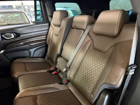 JEEP Commander 2.0 16V 4P TD380 OVERLAND 4X4 TURBO DIESEL AUTOMÁTICO AT9, Foto 14