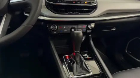 JEEP Compass 1.3 16V 4P FLEX LONGITUDE 80 ANOS T270 TURBO AUTOM�TICO, Foto 8