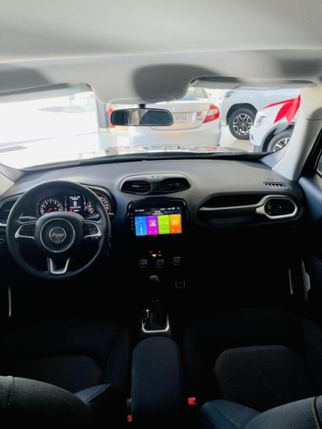 JEEP Renegade 1.8 16V 4P FLEX AUTOMÁTICO, Foto 7 JEEP Renegade 1.8 16V 4P FLEX AUTOMÁTICO, Foto 7