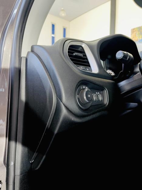 JEEP Renegade 1.8 16V 4P FLEX AUTOMÁTICO, Foto 9 JEEP Renegade 1.8 16V 4P FLEX AUTOMÁTICO, Foto 9