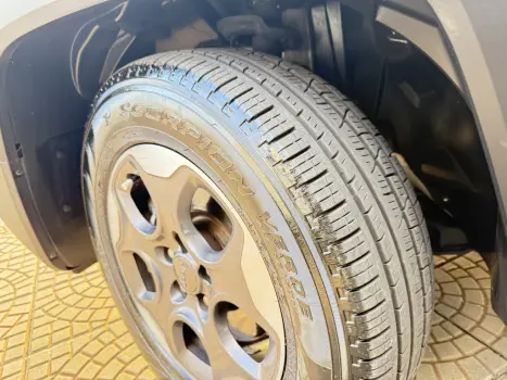 JEEP Renegade 1.8 16V 4P FLEX AUTOMÁTICO, Foto 8 JEEP Renegade 1.8 16V 4P FLEX AUTOMÁTICO, Foto 8