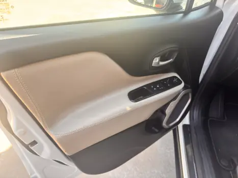 JEEP Renegade 1.8 16V 4P FLEX LONGITUDE AUTOM�TICO, Foto 10