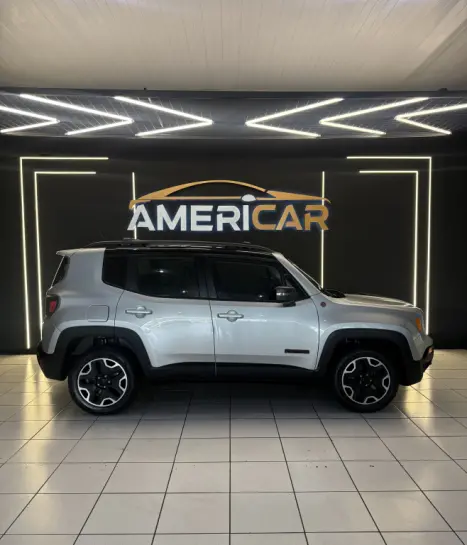 JEEP Renegade 2.0 16V 4P TURBO DIESEL TRAILHAWK 4X4 AUTOMTICO, Foto 4