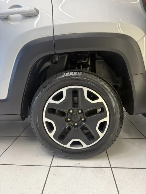 JEEP Renegade 2.0 16V 4P TURBO DIESEL TRAILHAWK 4X4 AUTOMTICO, Foto 8