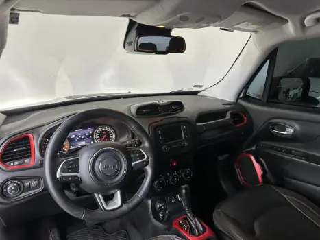 JEEP Renegade 2.0 16V 4P TURBO DIESEL TRAILHAWK 4X4 AUTOM�TICO, Foto 8