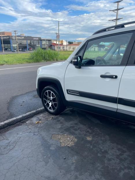 JEEP Renegade 2.0 16V 4P TURBO DIESEL MOAB 4X4 AUTOM�TICO, Foto 8