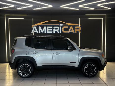 JEEP Renegade 2.0 16V 4P TURBO DIESEL TRAILHAWK 4X4 AUTOM�TICO, Foto 4