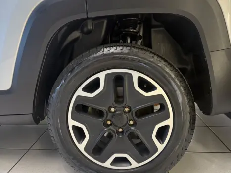 JEEP Renegade 2.0 16V 4P TURBO DIESEL TRAILHAWK 4X4 AUTOM�TICO, Foto 9
