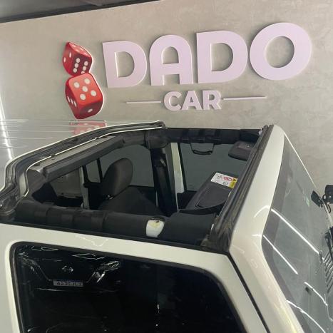 JEEP Wrangler 3.8 V6 4P UNLIMITED SAHARA 4X4 AUTOM�TICO, Foto 2