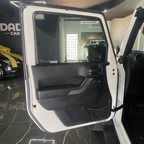 JEEP Wrangler 3.8 V6 4P UNLIMITED SAHARA 4X4 AUTOM�TICO, Foto 12