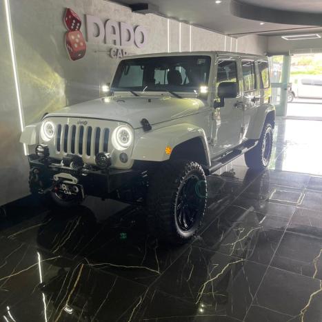 JEEP Wrangler 3.8 V6 4P UNLIMITED SAHARA 4X4 AUTOM�TICO, Foto 17