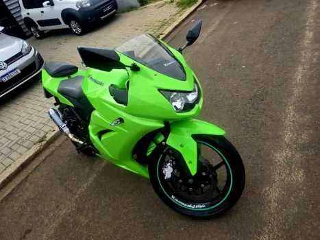 KAWASAKI Ninja 250 R, Foto 5