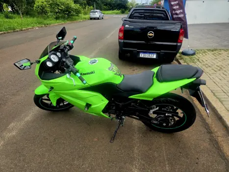 KAWASAKI Ninja 250 R, Foto 7