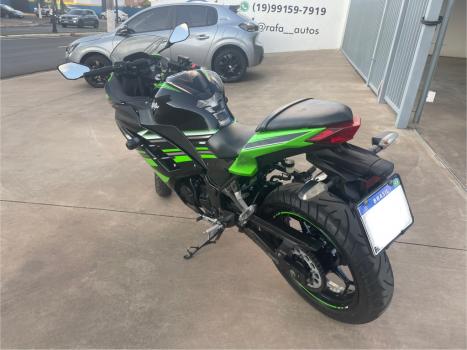 KAWASAKI Ninja 300 , Foto 5