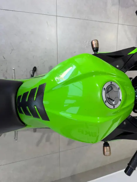 KAWASAKI Ninja 300 , Foto 4