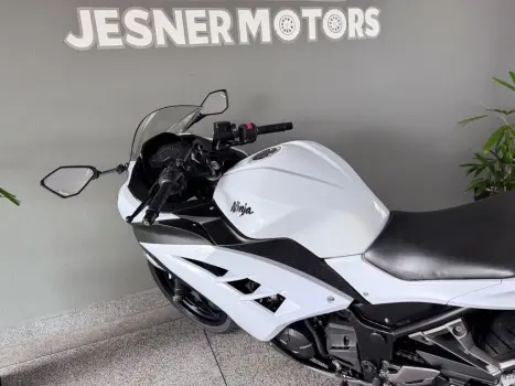 KAWASAKI Ninja 300 , Foto 5