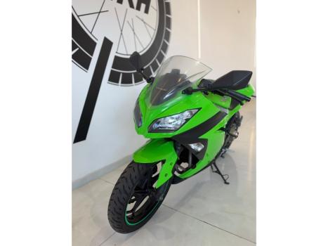 KAWASAKI Ninja 300 , Foto 2