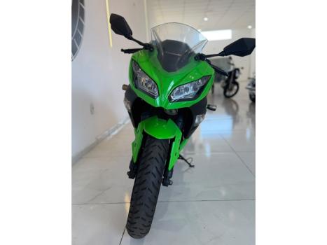KAWASAKI Ninja 300 , Foto 3