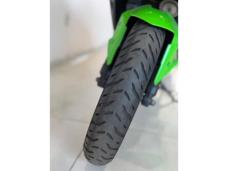 KAWASAKI Ninja 300 , Foto 4