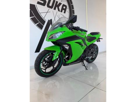 KAWASAKI Ninja 300 , Foto 5