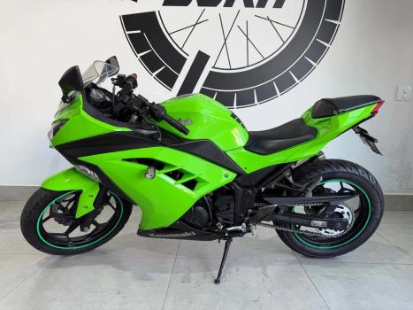 KAWASAKI Ninja 300 , Foto 6