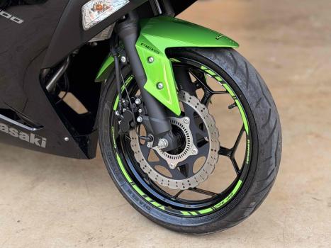 KAWASAKI Ninja 300 ABS, Foto 7