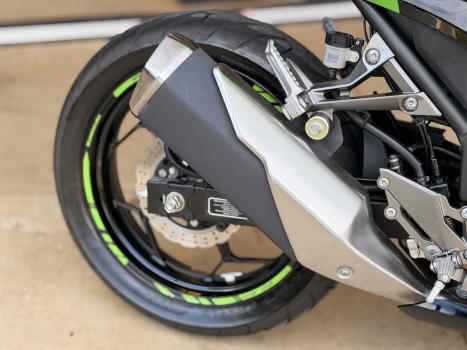 KAWASAKI Ninja 300 ABS, Foto 8