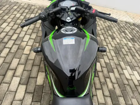 KAWASAKI Ninja 300 ABS, Foto 6