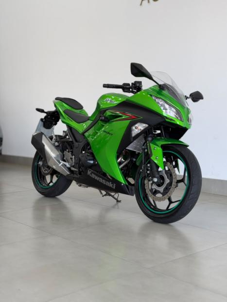 KAWASAKI Ninja 300 ABS, Foto 1