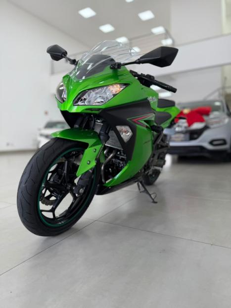 KAWASAKI Ninja 300 ABS, Foto 5