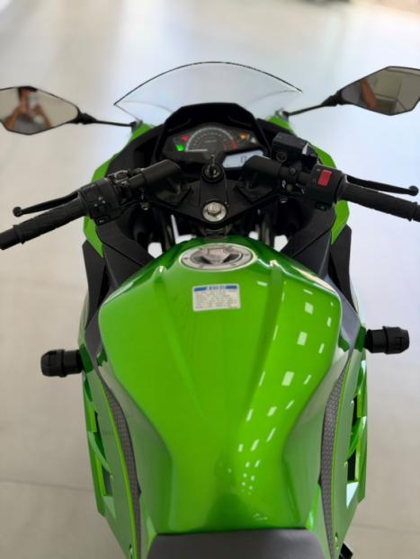 KAWASAKI Ninja 300 ABS, Foto 8