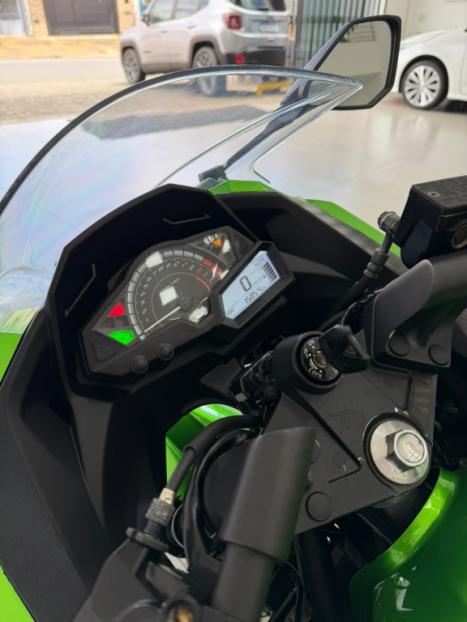 KAWASAKI Ninja 300 ABS, Foto 9