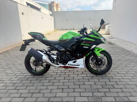 KAWASAKI Ninja 400 , Foto 1