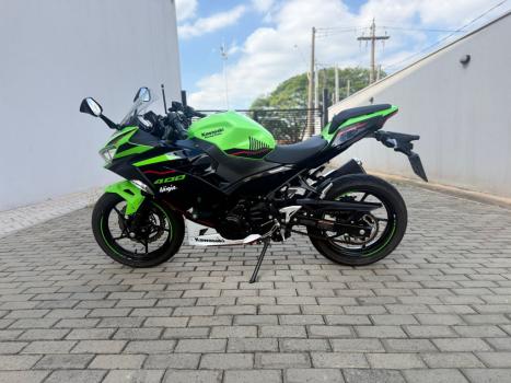 KAWASAKI Ninja 400 , Foto 2