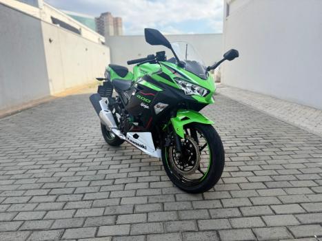 KAWASAKI Ninja 400 , Foto 3