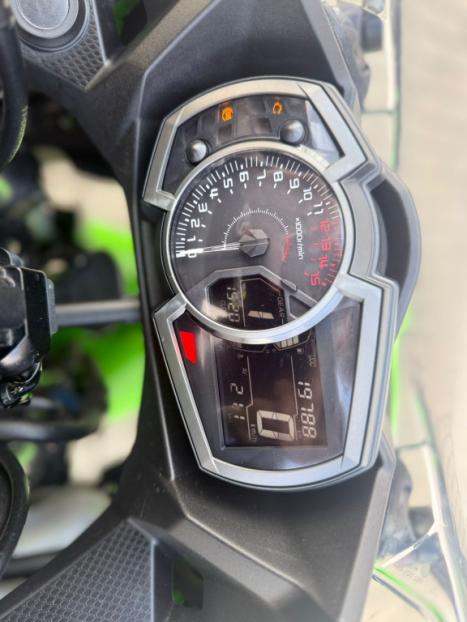 KAWASAKI Ninja 400 , Foto 5