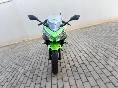 KAWASAKI Ninja 400 , Foto 6