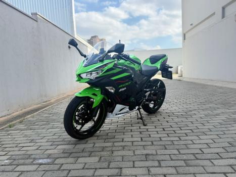 KAWASAKI Ninja 400 , Foto 7
